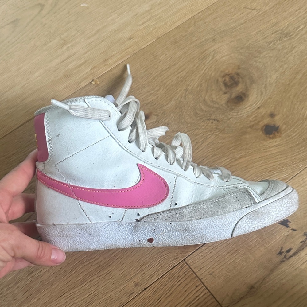 Nike Blazer Mid '77 GS 'Summit White Pinksicle'
Sneaker girls pink 4Y - Picture 2 of 2